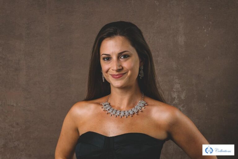 Raj Collections And Boutique Designs Model Image 03